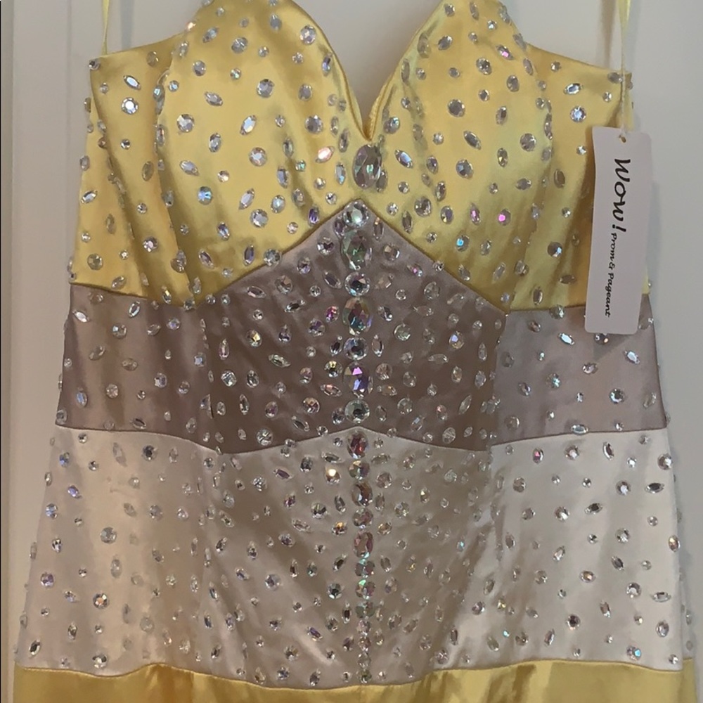 Yellow prom/pageant dress